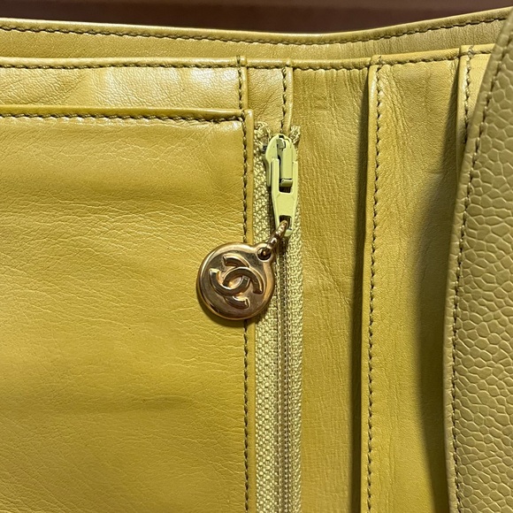 Chanel Wallet - Picture 9 of 11